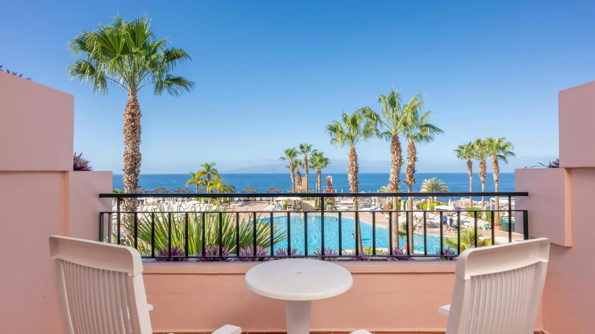 Landmar Costa Los Gigantes Family Resort Puerto de Santiago  4*, Puerto de Santiago (Tenerife)